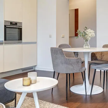 Apartment Enchanting Konzar *
